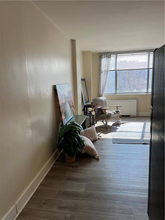 Kansas City, MO 64106,600 E 8th ST #5M