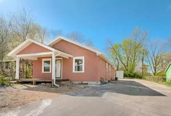 11307 E 13th ST,  Independence,  MO 64052