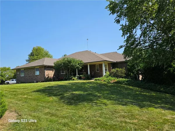 24450 171st ST, Leavenworth, KS 66048