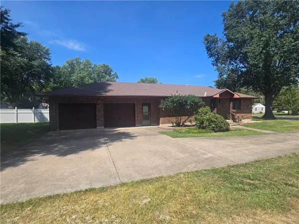 Odessa, MO 64076,609 S 2nd ST
