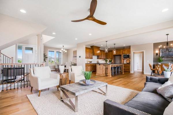 15583 W 168th TER, Olathe, KS 66062