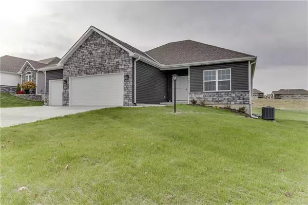 St Joseph, MO 64505,4404 Valley Ridge DR