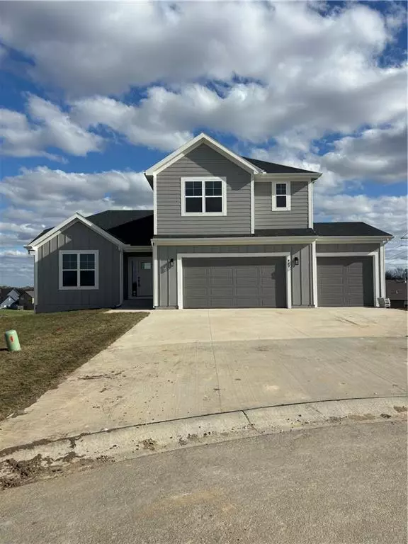 Basehor, KS 66007,923 168th TER