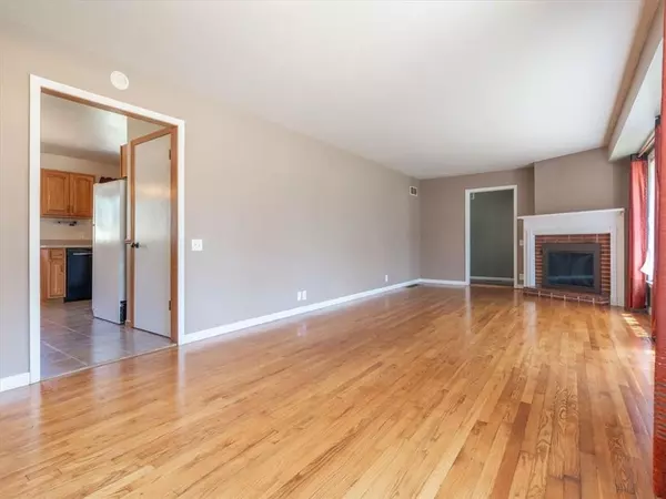 St Joseph, MO 64506,3201 Dale AVE