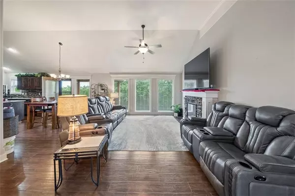 Smithville, MO 64089,13503 Forest Oaks DR