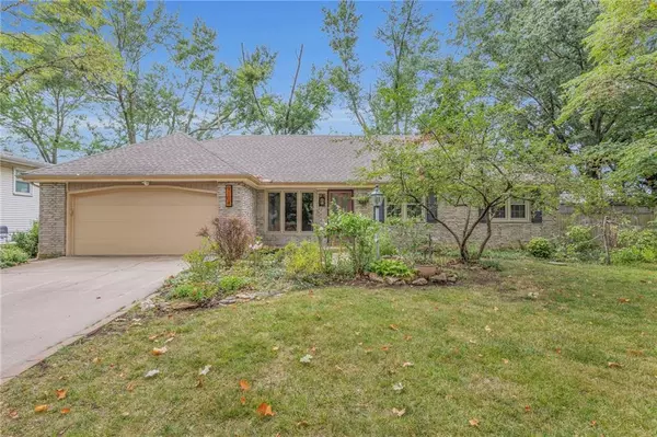 9104 Reeder DR, Overland Park, KS 66214