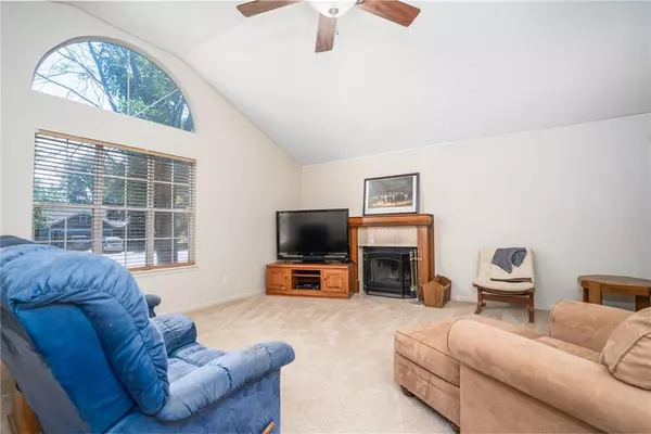 Lawrence, KS 66049,305 Stetson CIR