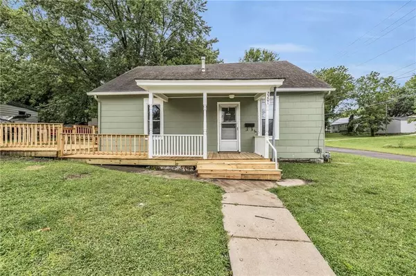 2201 Franklin AVE, Lexington, MO 64067