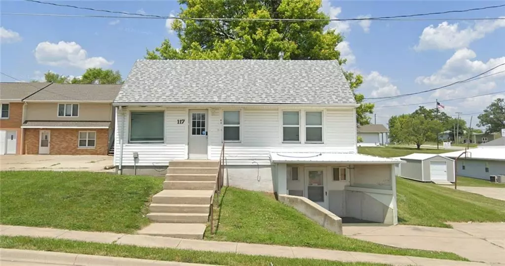 117 W 16TH ST, Maryville, MO 64468