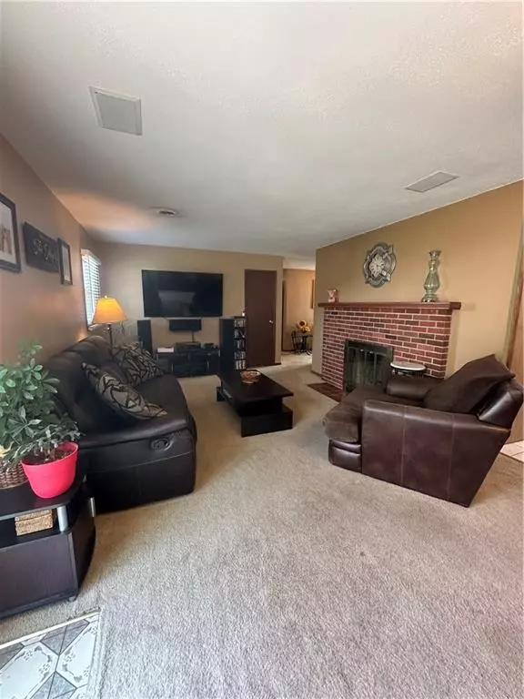 Iola, KS 66749,1509 Northwestern ST