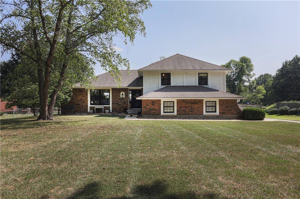 6313 E Trott RD, Belton, MO 64012