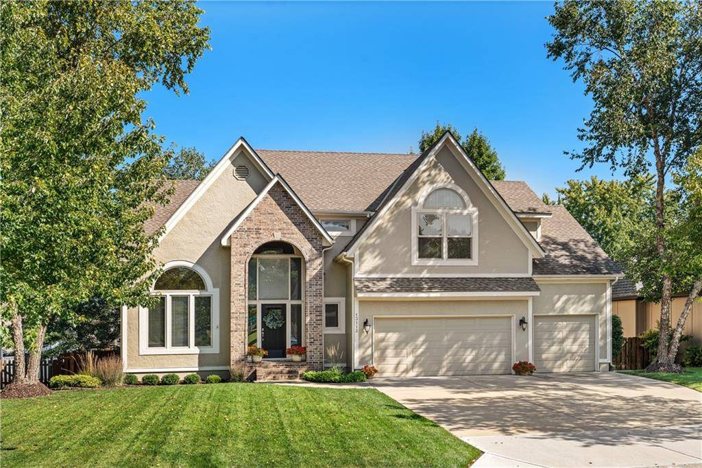 13113 Bond ST, Overland Park, KS 66213