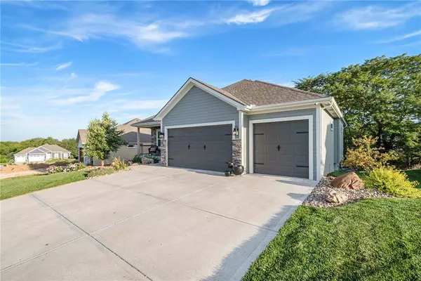 Smithville, MO 64089,710 Apache CT