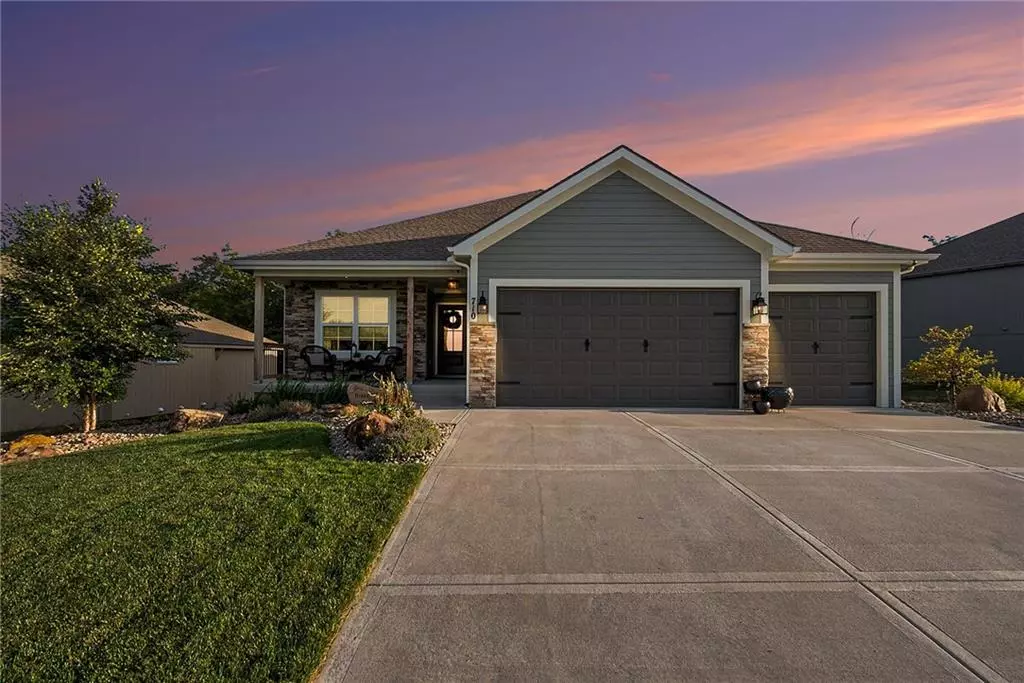 Smithville, MO 64089,710 Apache CT