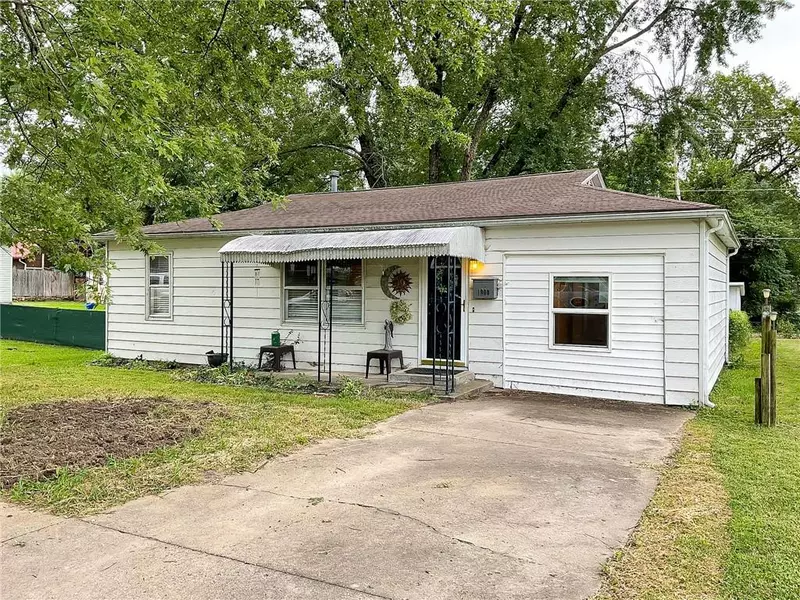 1000 E 9th ST, Sedalia, MO 65301