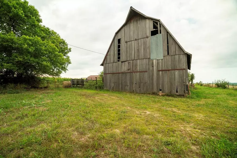 4516 California RD, Pomona, KS 66040