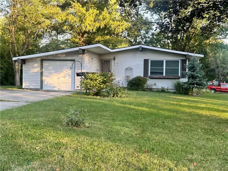 207 Pacific DR, Belton, MO 64012