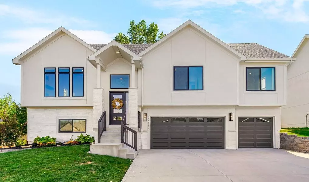 34515 W 84th TER, De Soto, KS 66018