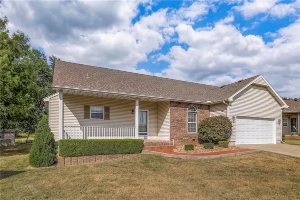 203 W Kody CIR, Clinton, MO 64735