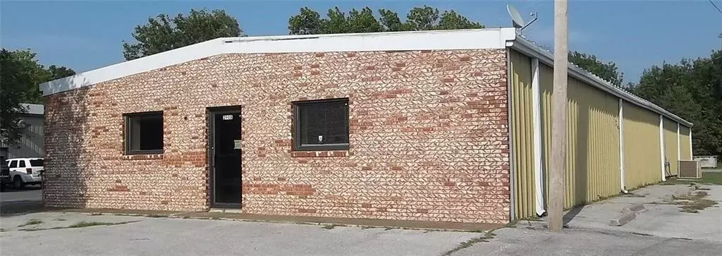 2908 S Santa Fe AVE, Chanute, KS 66720