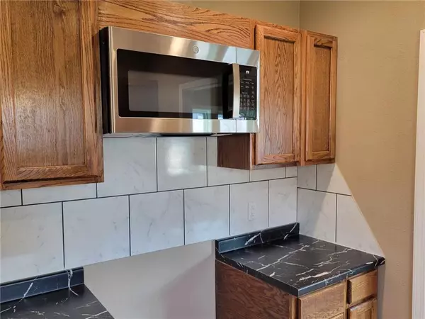 Trenton, MO 64683,911 Laclede ST