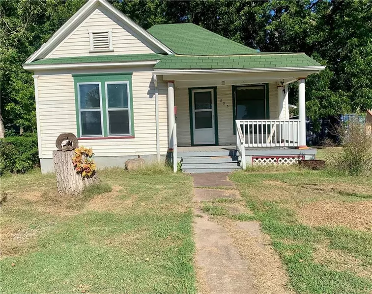 823 S Margrave ST, Fort Scott, KS 66701