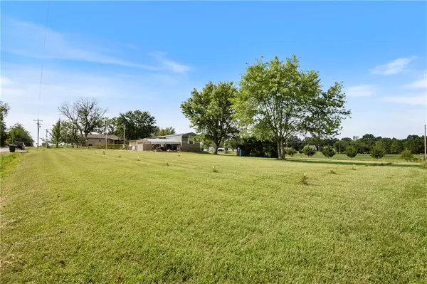 Sedalia, MO 65301,107 Covered Bridge RD