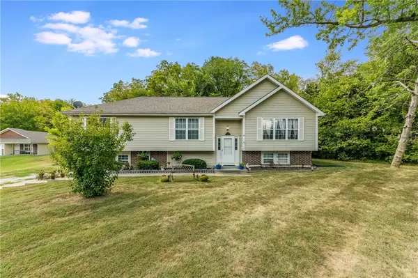 Smithville, MO 64089,512 S Commercial AVE