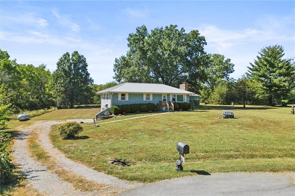 Lawson, MO 64062,17204 Lynda CIR