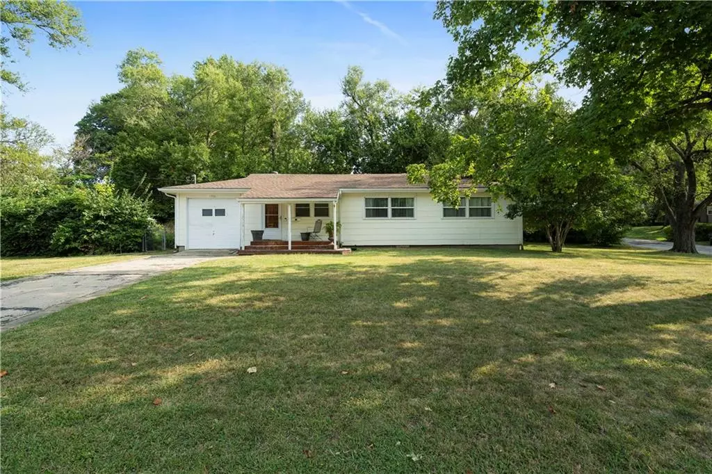 Gladstone, MO 64118,1306 NE COWDEN DR