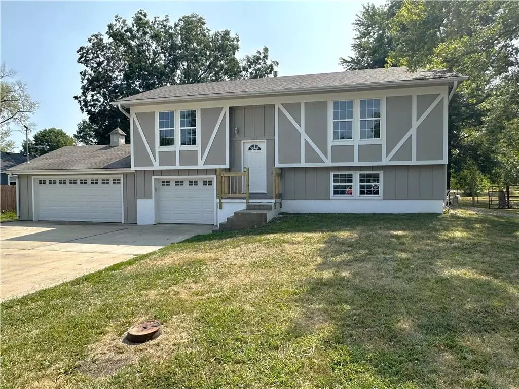 Garden City, MO 64747,103 W 1st ST