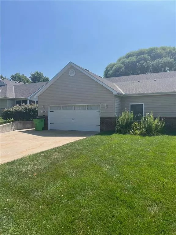 Baldwin City, KS 66006,214 Silver Leaf LN