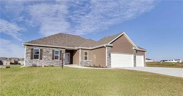 4706 Woodland Shores DR, St Joseph, MO 64505