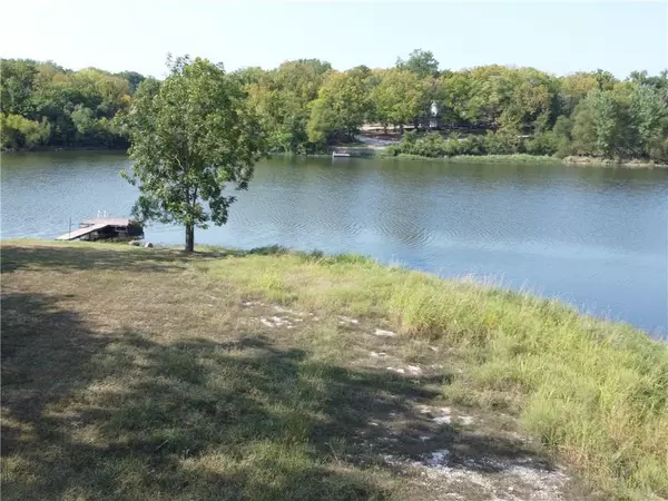 Linn Valley, KS 66040,158 Paddle Boat LN