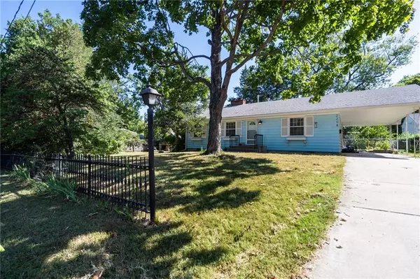 Lawrence, KS 66046,2208 Rhode Island ST