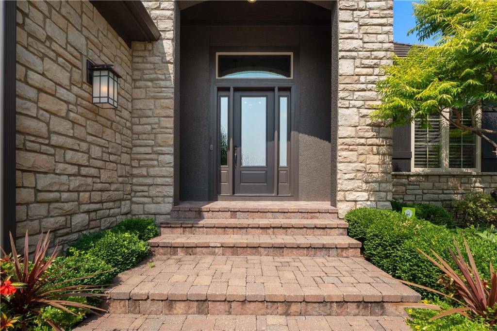 Leawood, KS 66224,15148 Catalina ST