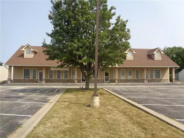 1108 N 7 HWY, Pleasant Hill, MO 64080