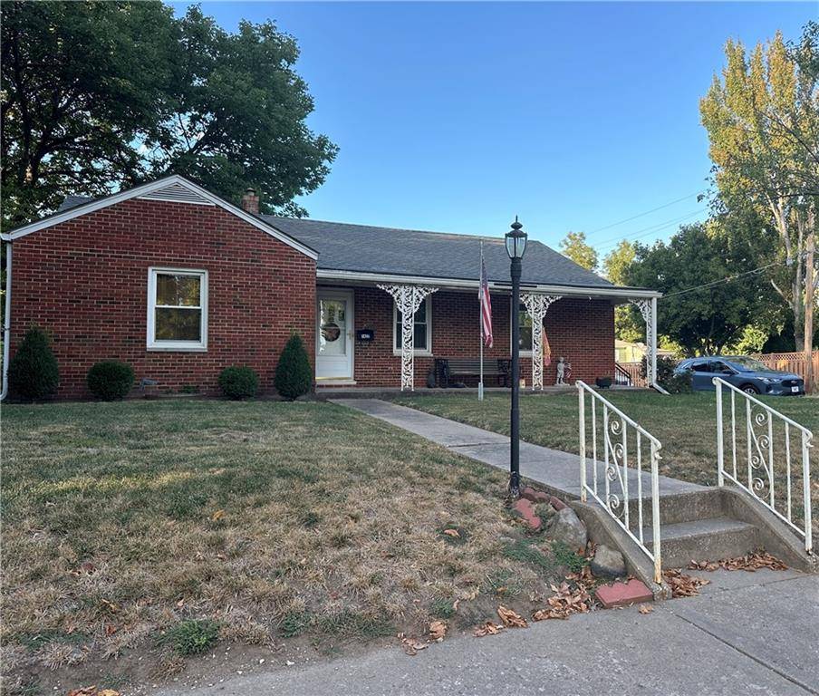 1422 South ST, Lexington, MO 64067