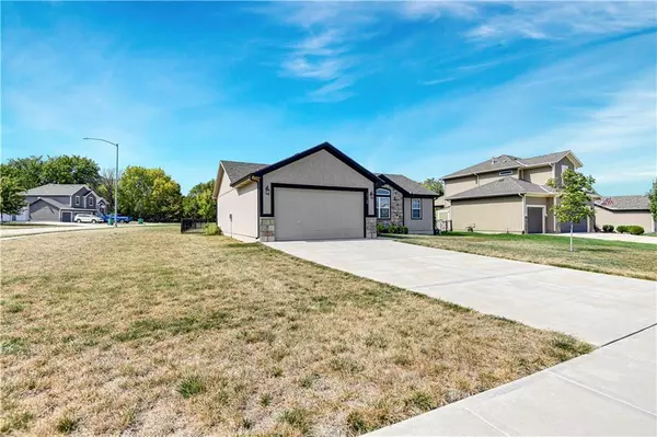 Spring Hill, KS 66083,19728 Emerald ST