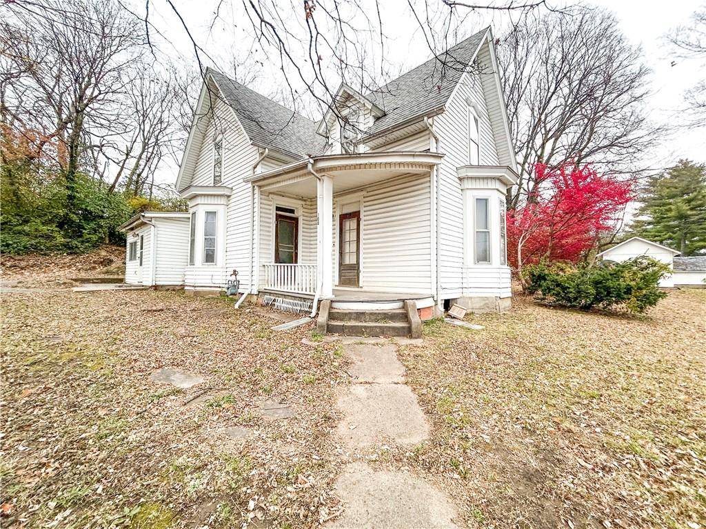 Pleasanton, KS 66075,109 E 9th ST