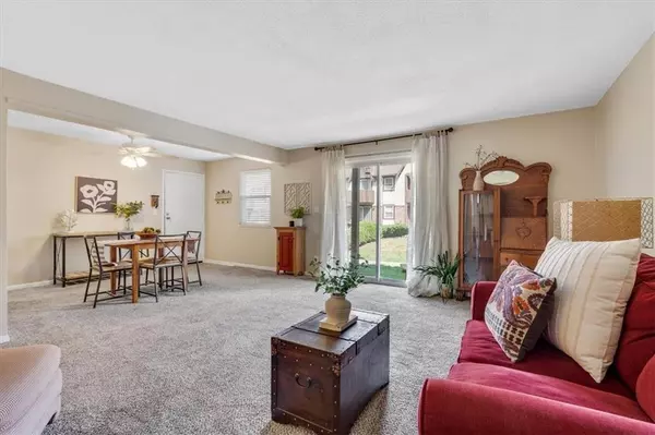 Overland Park, KS 66202,6224 ROBINSON ST #1