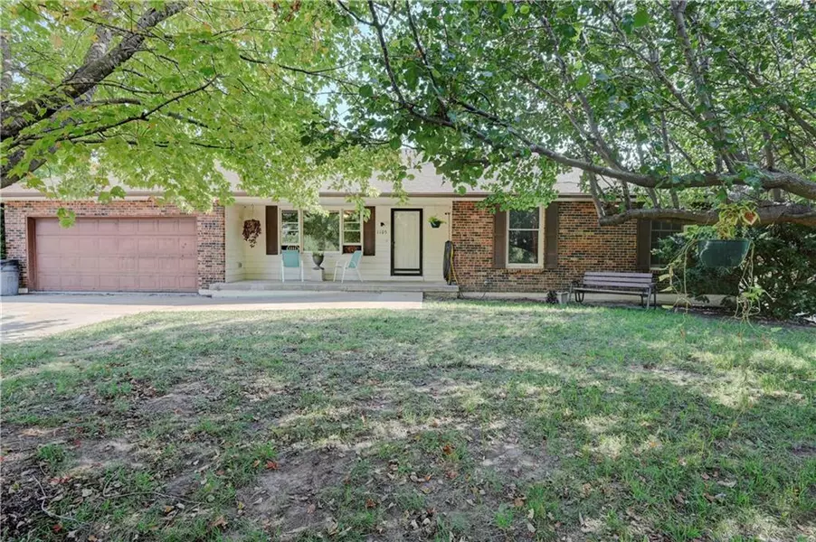 1105 S Oak ST, Plattsburg, MO 64477