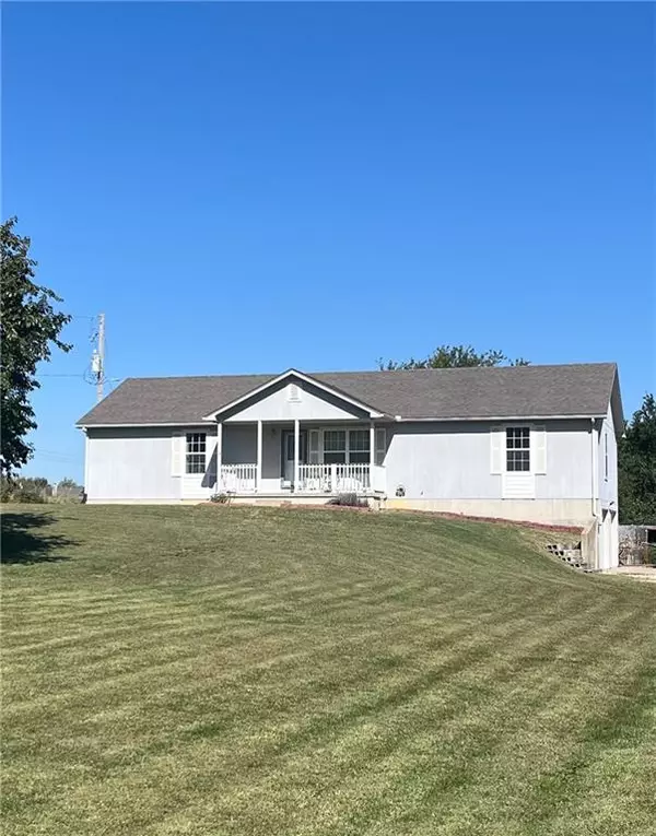 20824 Brandt RD, Tonganoxie, KS 66086