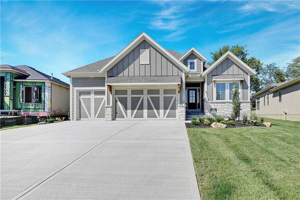 25118 W 98th PL, Lenexa, KS 66227