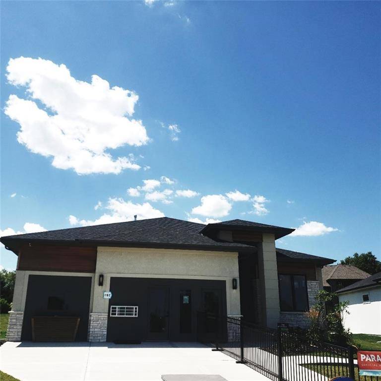 25134 W 98th PL, Lenexa, KS 66227