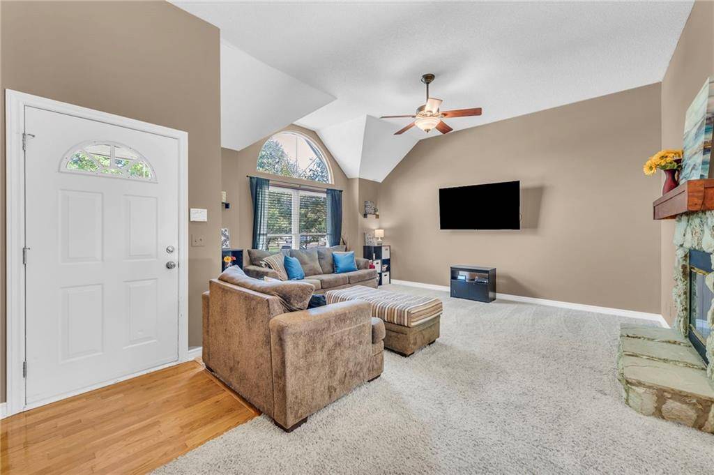 Overland Park, KS 66223,15326 Riley ST