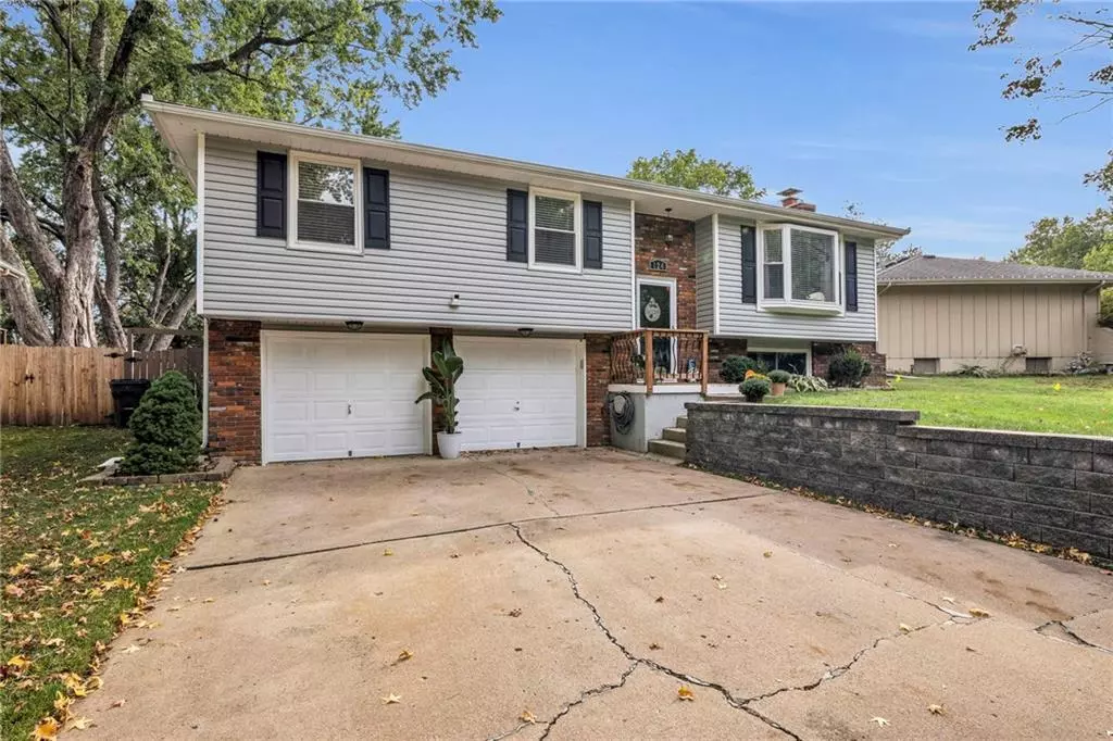 Blue Springs, MO 64014,124 SW Sandstone DR