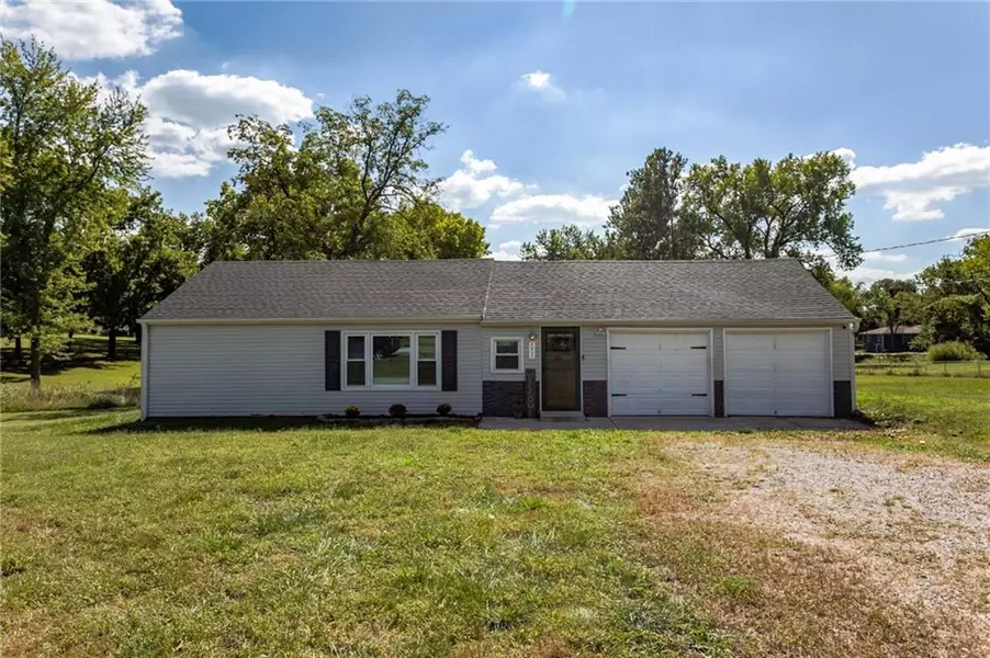 8017 Berger AVE, Kansas City, KS 66111