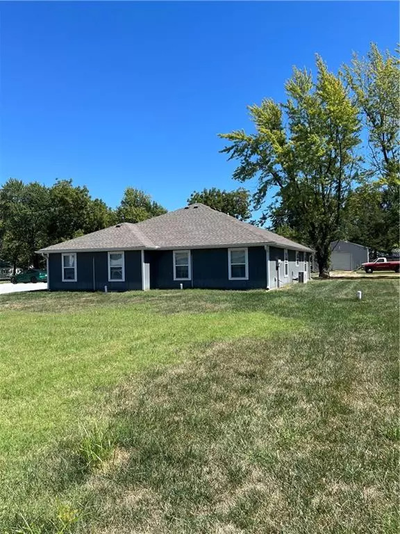 Green Ridge, MO 65332,107 E Franklin ST