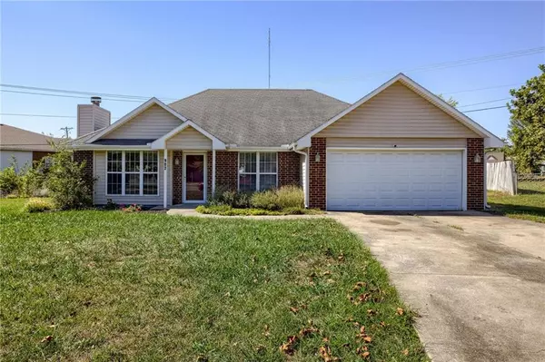 902 Coventry CT, Warrensburg, MO 64093